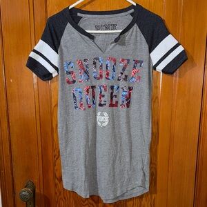2$/15 PINK Victoria's Secret Gray and Black Snooze Queen Tee